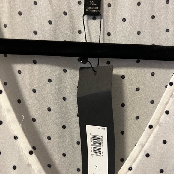 NWT Banana Republic Flutter Sleeve Top - Picture 4 of 4